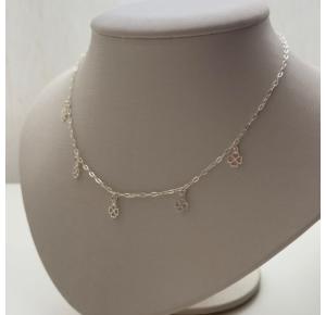 Choker de Prata Trevinhos Quatro Folhas Penduradas