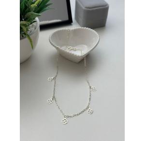 Choker de Prata Trevinhos Quatro Folhas Penduradas